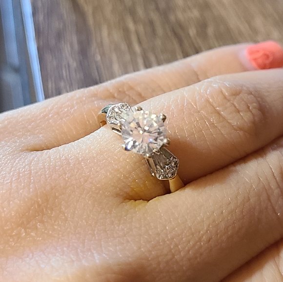 Jewelry - Engagement ring